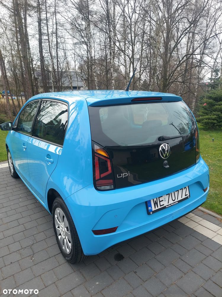 Volkswagen up! United - 3