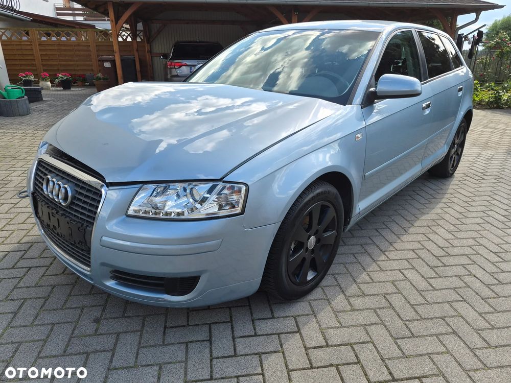 Audi A3 Sportback 2.0 FSI Ambiente - 1