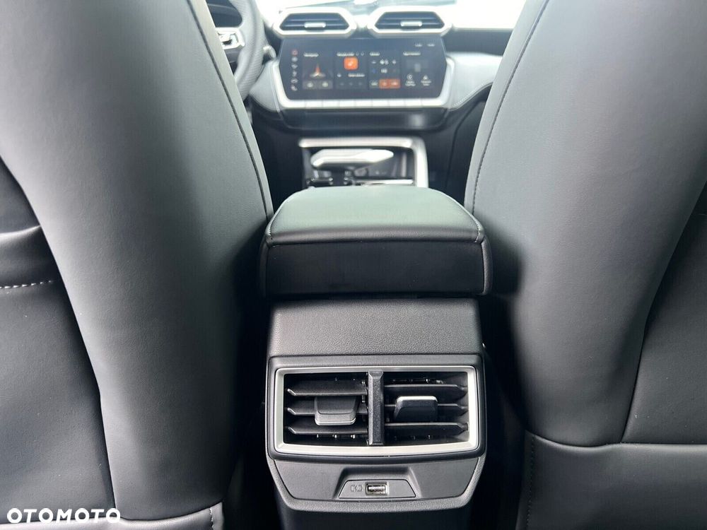 MG ZS Hybrid+ - 15