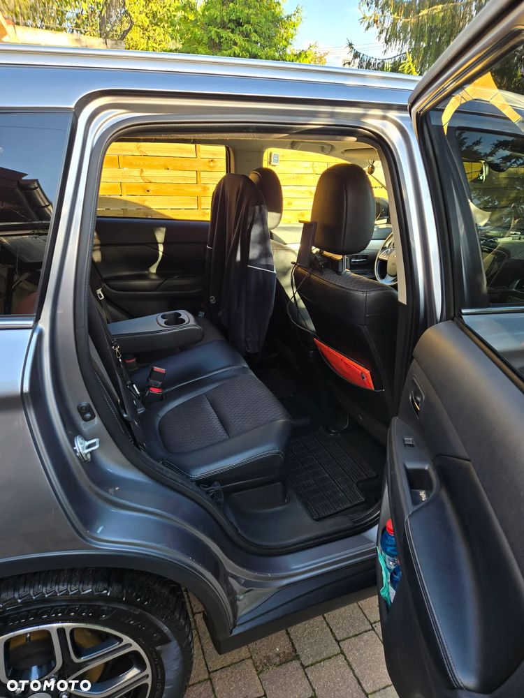 Mitsubishi Outlander 2.0 4WD - 10