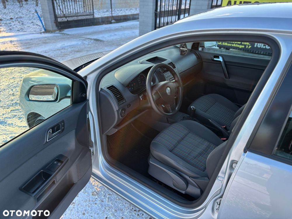 Volkswagen Polo - 5