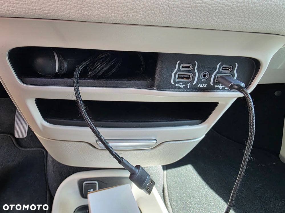 Chrysler Pacifica - 22