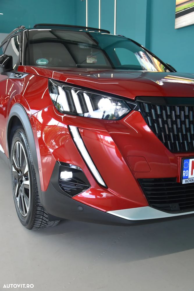 Peugeot 2008 PureTech 155 EAT8 GT - 14