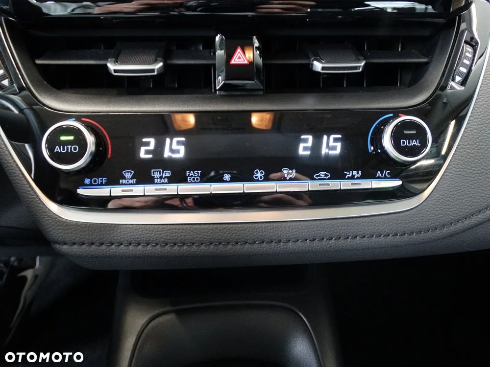 Toyota Corolla - 24