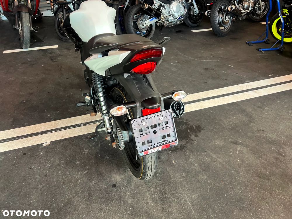 Yamaha YS - 8