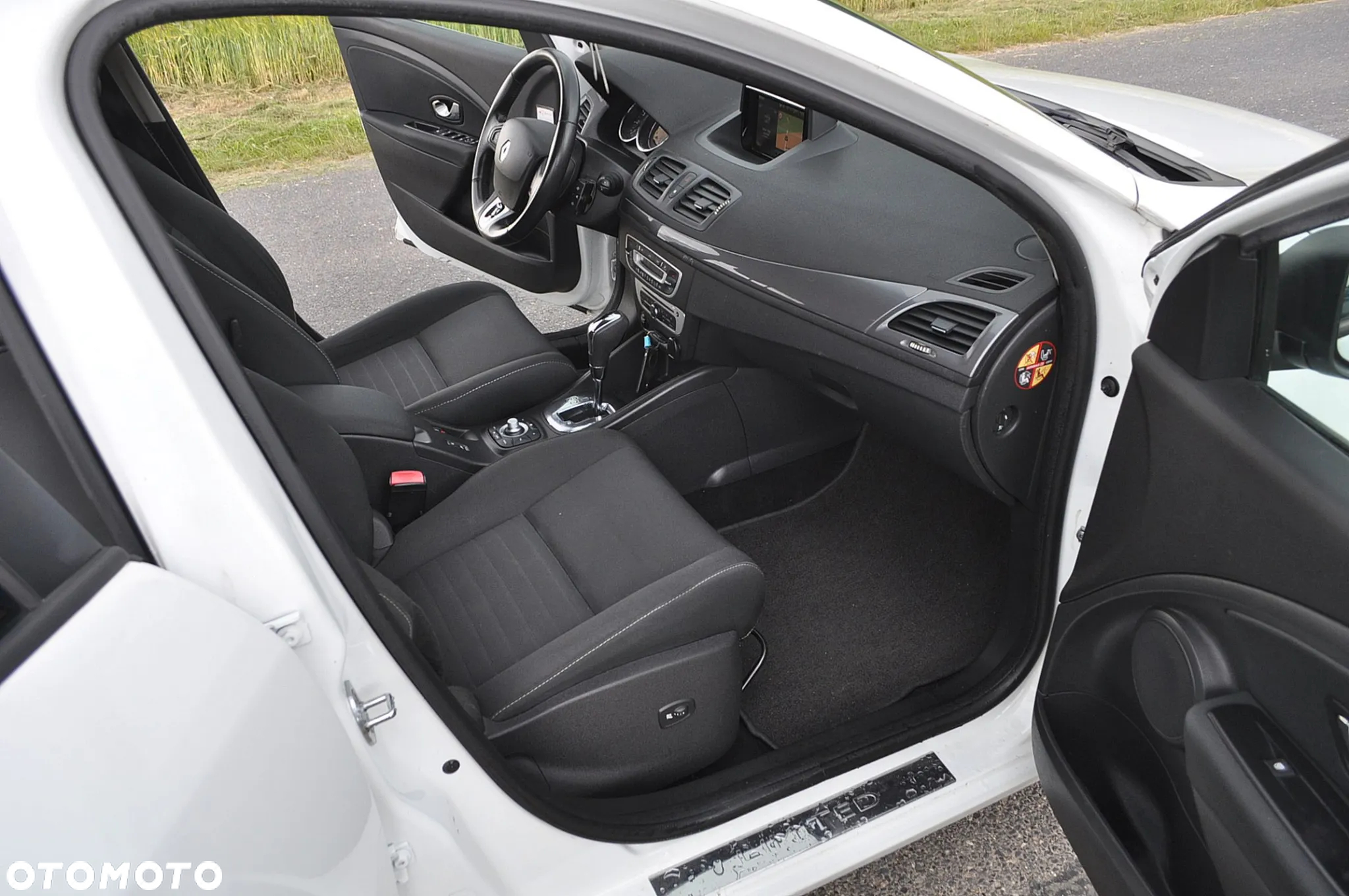 Renault Megane 1.5 dCi Limited EDC EU6 - 21