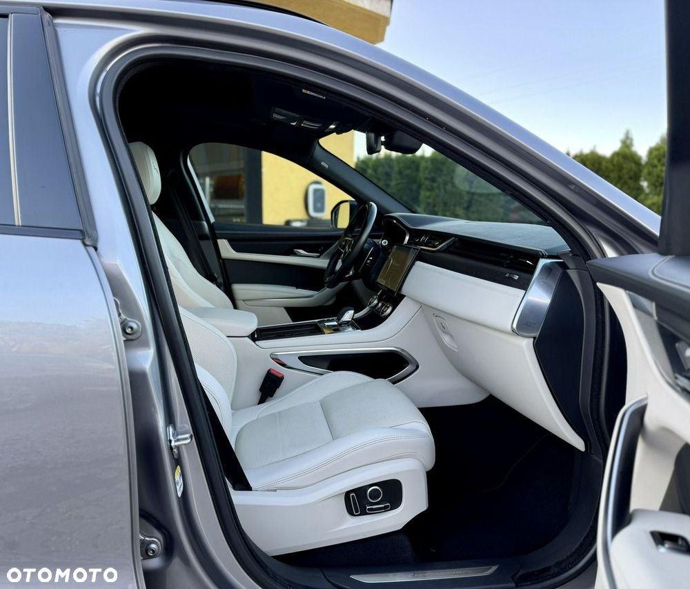 Jaguar F-Pace P250 AWD R-Dynamic Black - 13