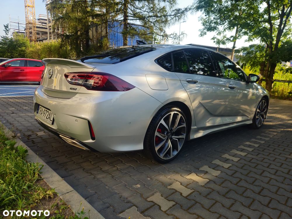 Opel Insignia 2.0 T 4x4 GSi + S&S - 14