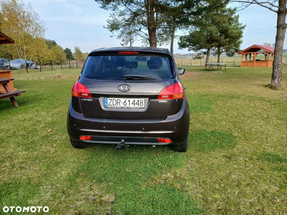 Kia Venga 2010 photo 5