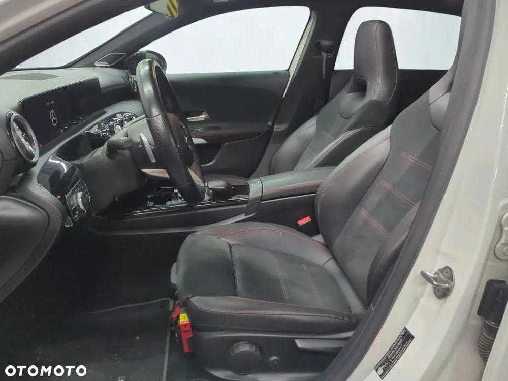Mercedes-Benz Klasa A 200 d Progressive 8G-DCT - 3