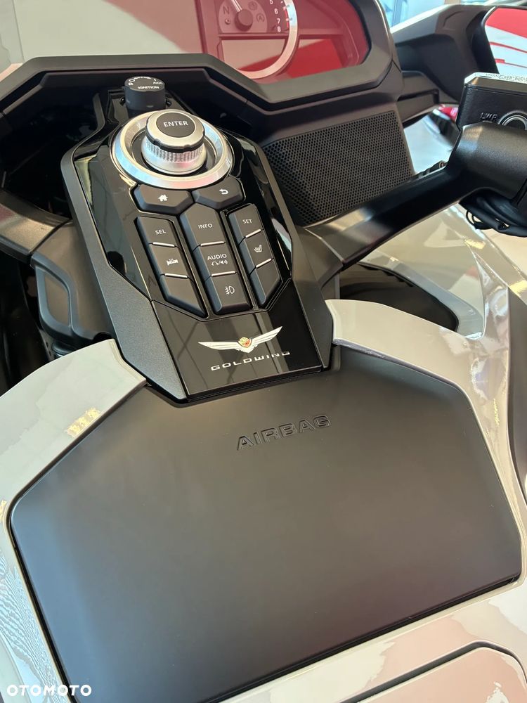 Honda GL - 9