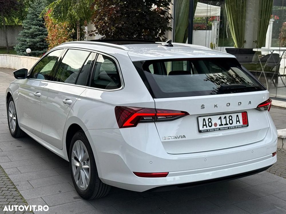 Skoda Octavia 2.0 TDI STYLE DSG - 8