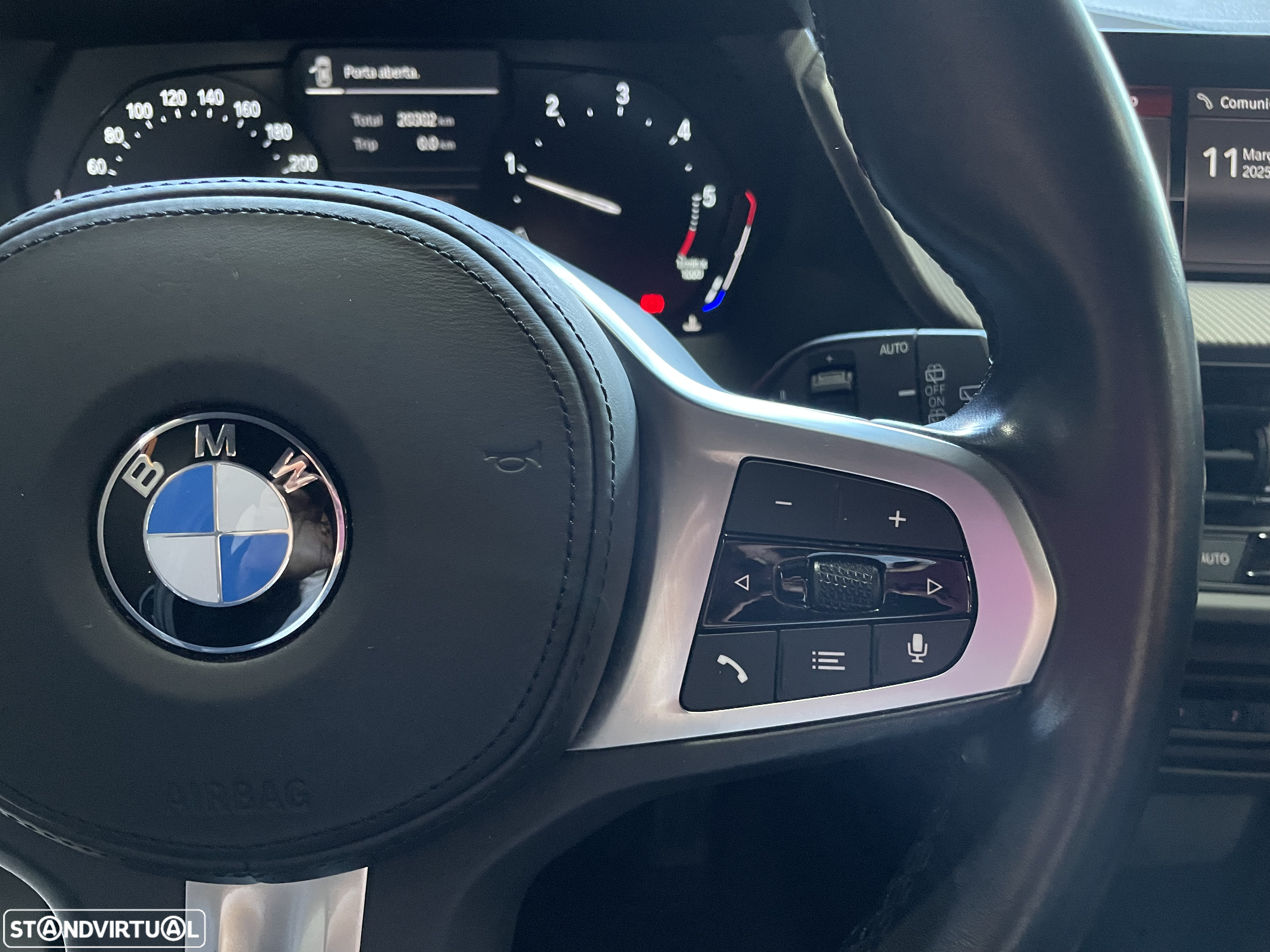 BMW 116 d Pack Desportivo M - 11