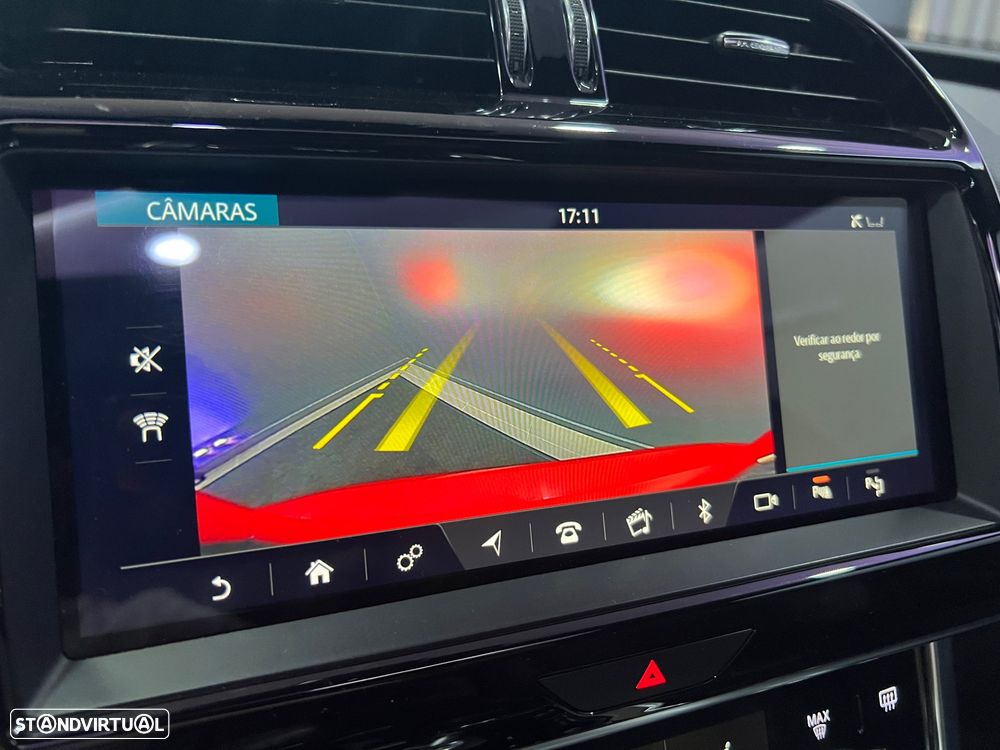 Jaguar XE D180 Aut. R-Dynamic S — fotografia 31