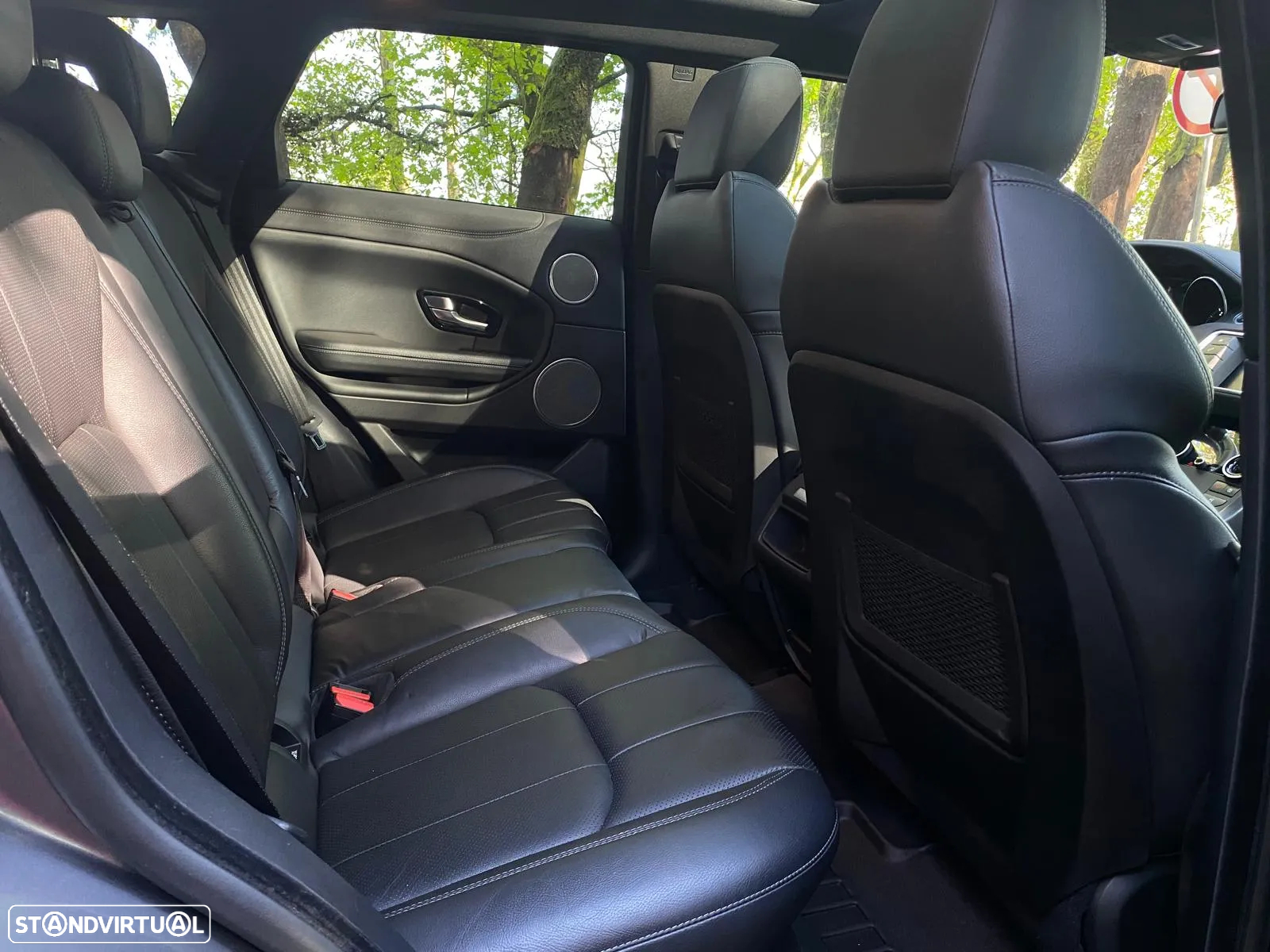 Land Rover Range Rover Evoque 2.0 D180 AWD R-Dynamic HSE Auto - 22