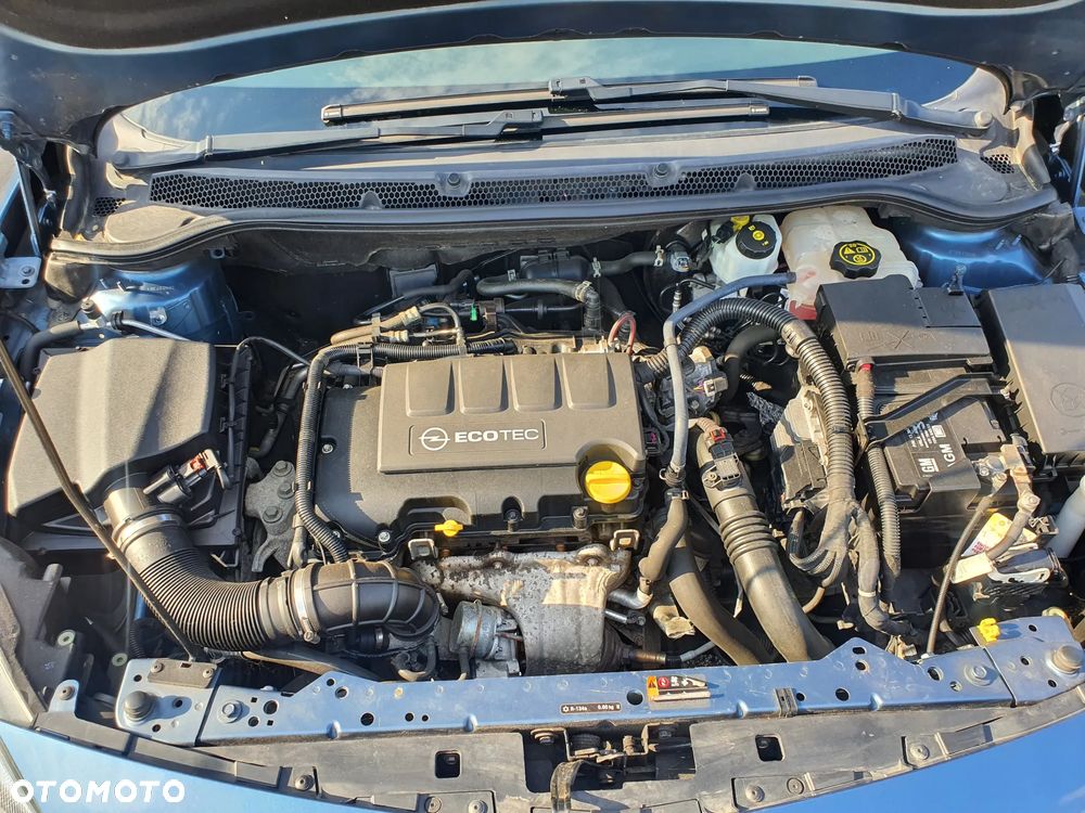 Opel Astra IV 1.4 T Cosmo - 22