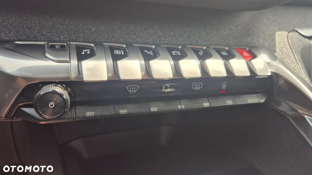Peugeot 3008 PureTech 130 Stop & Start GPF Active Business-Paket - 11