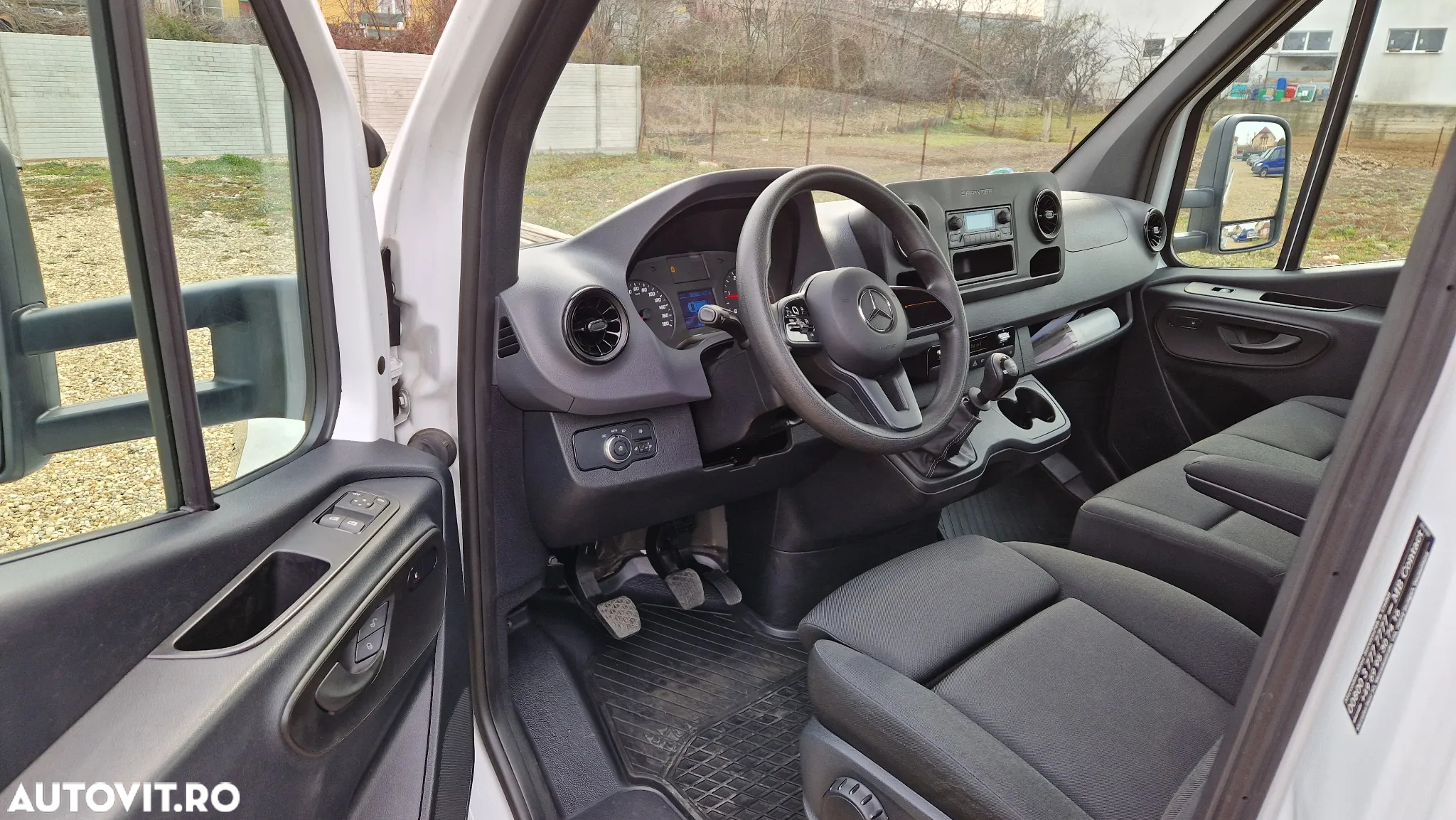 Mercedes-Benz Sprinter - 3