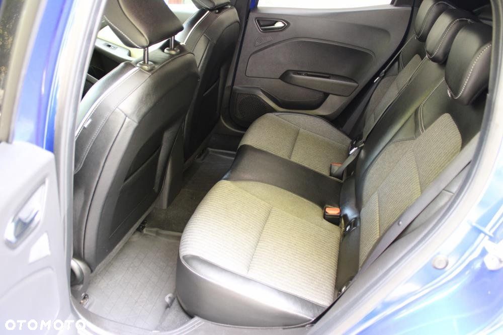 Renault Clio - 10