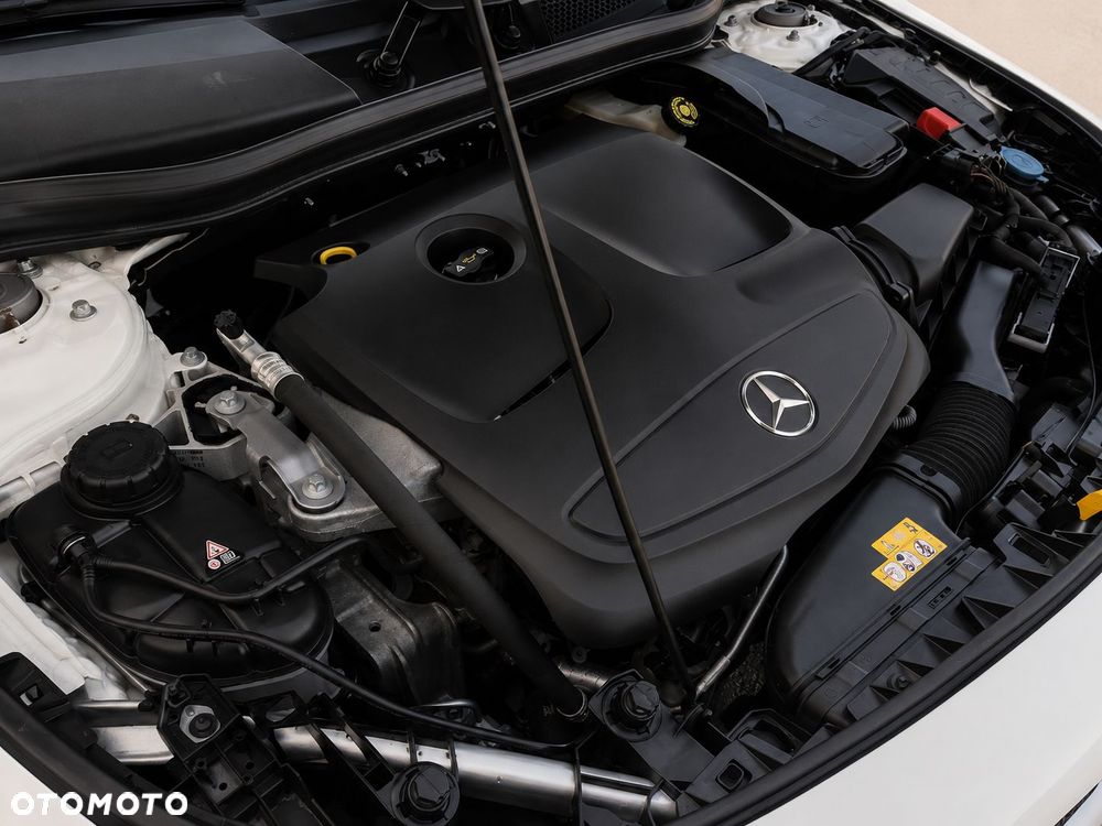 Mercedes-Benz CLA 250 4-Matic AMG Line - 33