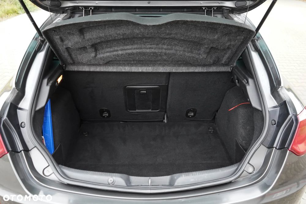 Alfa Romeo Giulietta 1.6 JTDM 16V Turismo - 24