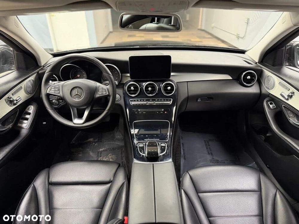 Mercedes-Benz Klasa C 300 7G-TRONIC - 16