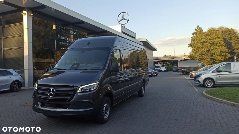 Mercedes-Benz Sprinter - 2