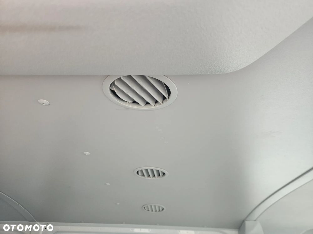 Volkswagen Transporter - 11