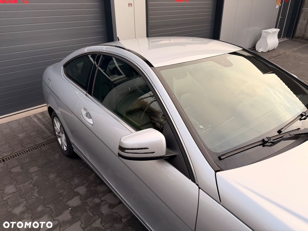 Mercedes-Benz Klasa C 180 BlueEFFICIENCY - 31