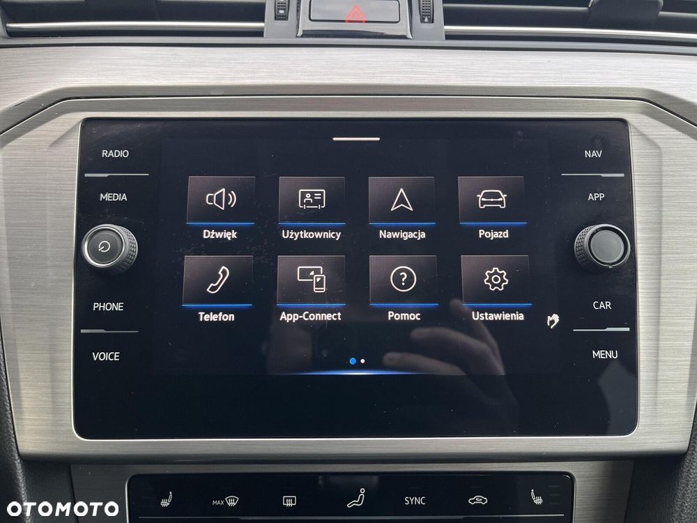 Volkswagen Passat - 21