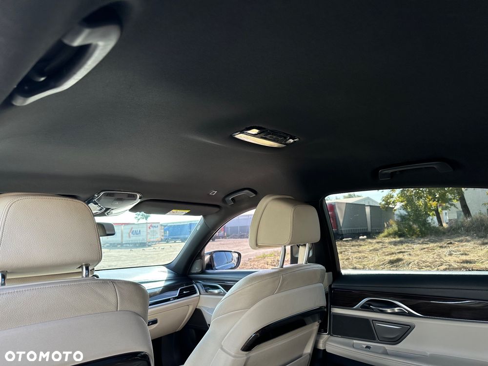 BMW Seria 7 740d xDrive - 11