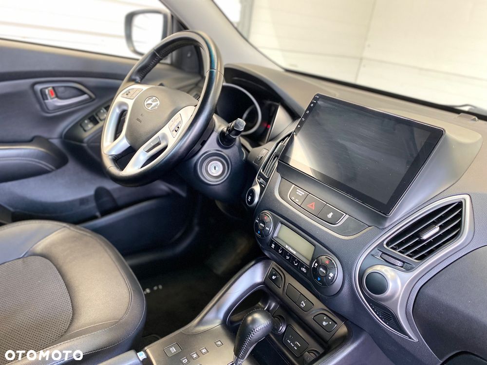 Hyundai ix35 2.0 CRDi 4WD Automatik Fifa World Cup Gold Edition - 13