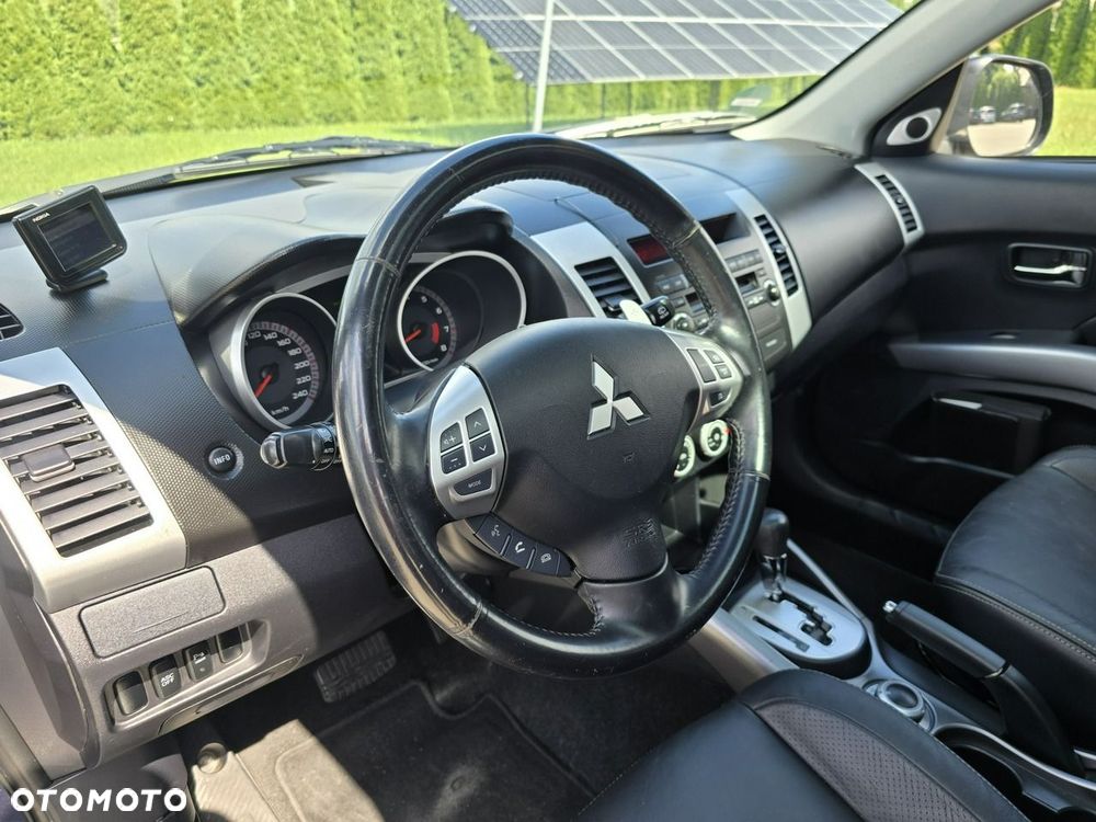 Mitsubishi Outlander - 15
