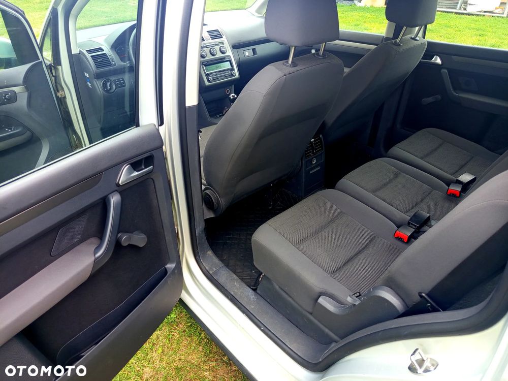 Volkswagen Touran 1.9 TDI DPF Blue Motion Conceptline - 19