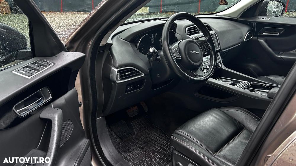 Jaguar F-Pace - 6