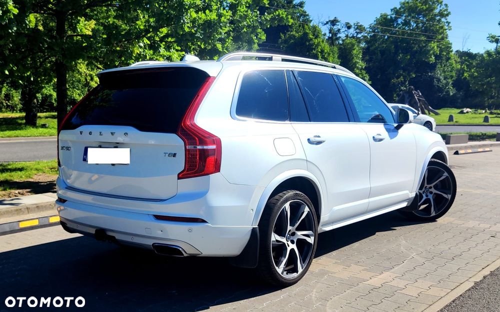 Volvo XC 90 T8 AWD Plug-In Hybrid Momentum 7os - 8