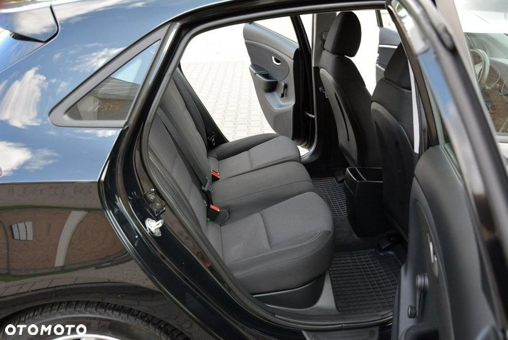 Hyundai i30 1.4 Comfort - 16