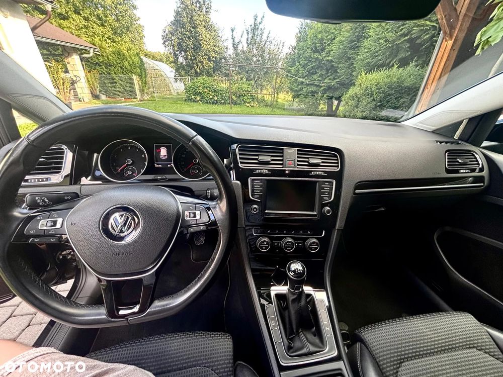 Volkswagen Golf - 9