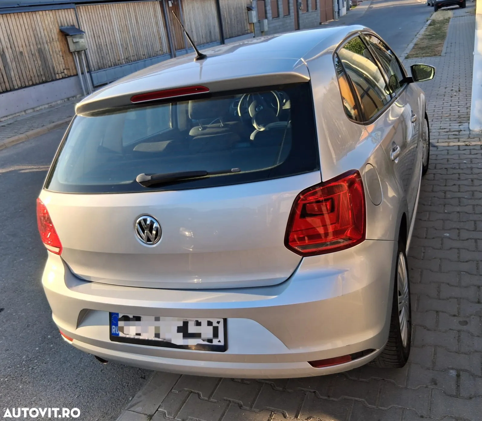 Volkswagen Polo 1.4 TDI (Blue Motion Technology) Comfortline - 4