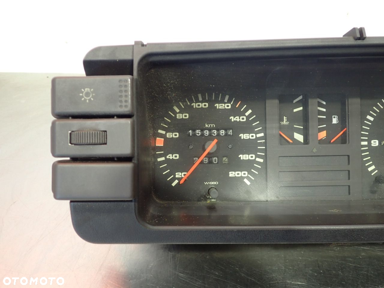 LICZNIK AUDI 80 B2 81117331   81117332 - 2