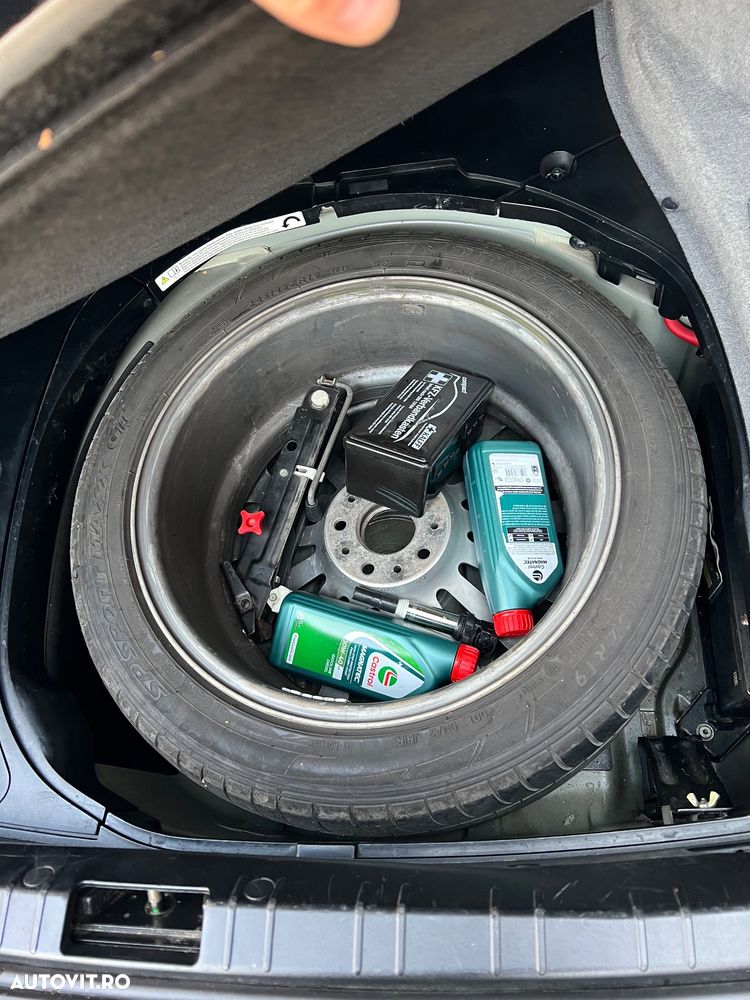 BMW Seria 7 740i A - 26