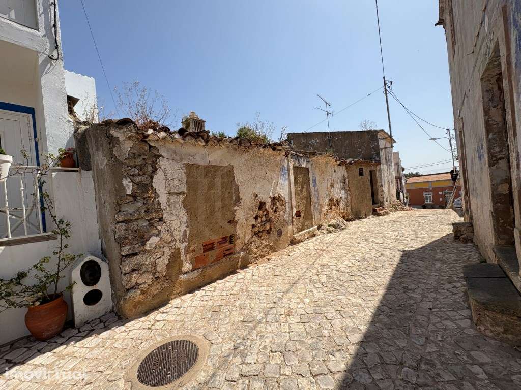 Moradia antiga para recuperar, Benafim, Algarve - Grande imagem: 4/7