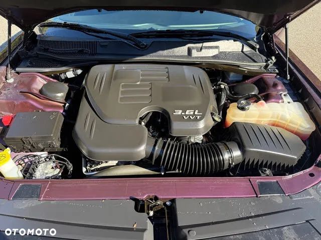 Dodge Challenger - 16