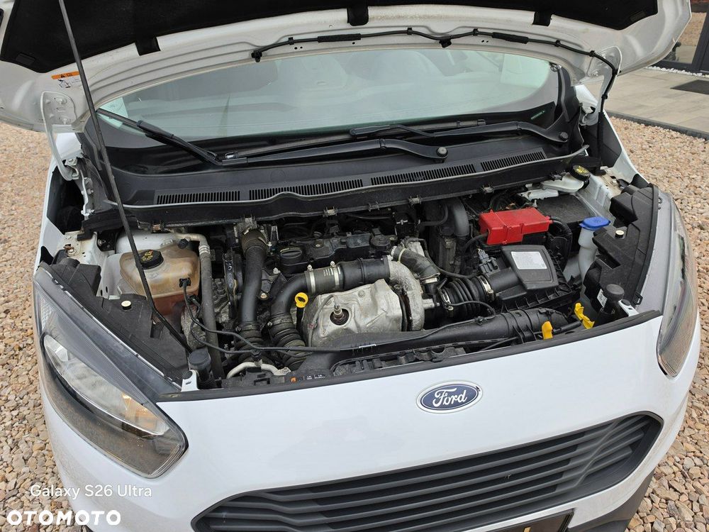 Ford Transit Courier - 41