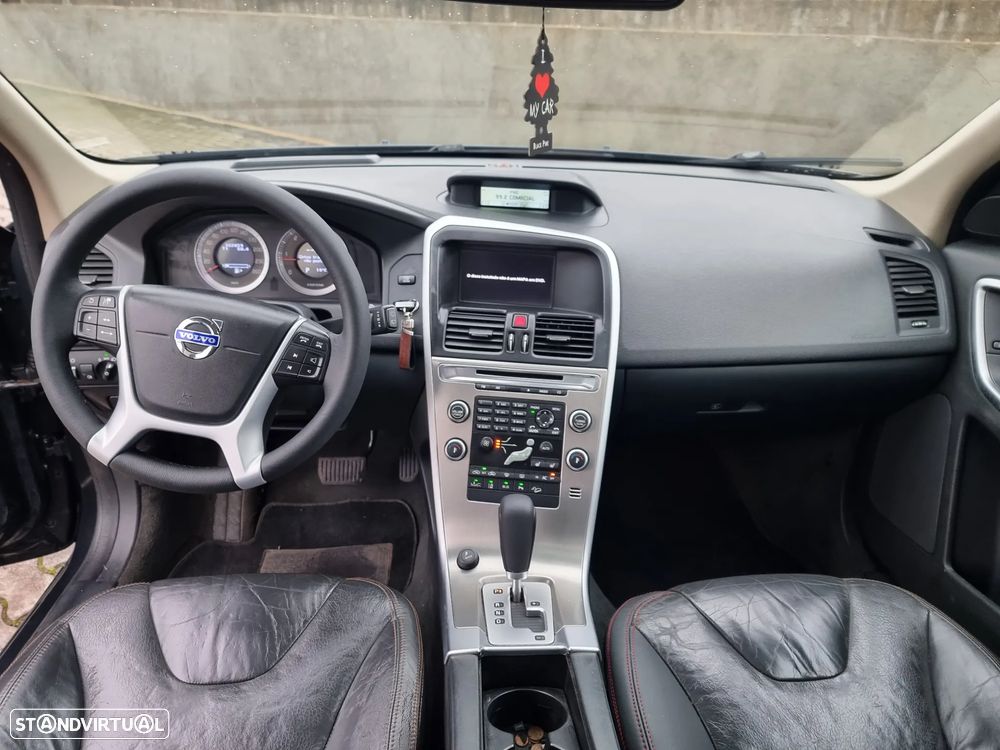 Volvo XC 60 2.4 D5 Summum AWD Geartronic - 19