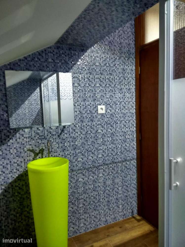 Quarto - localizado em Guimaraes - Grande imagem: 3/11