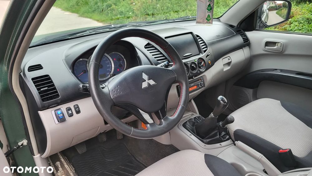 Mitsubishi L200 - 11