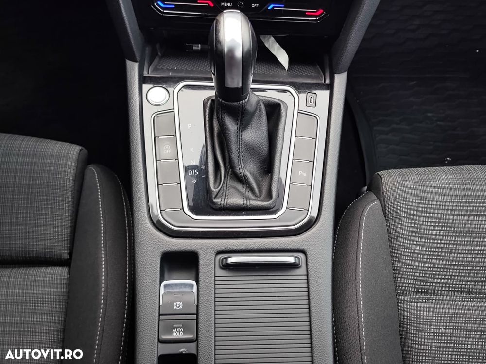 Volkswagen Passat - 22