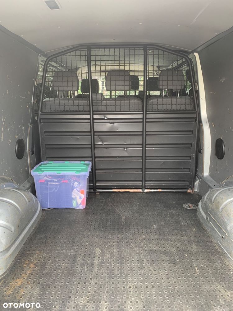 Volkswagen Transporter - 8