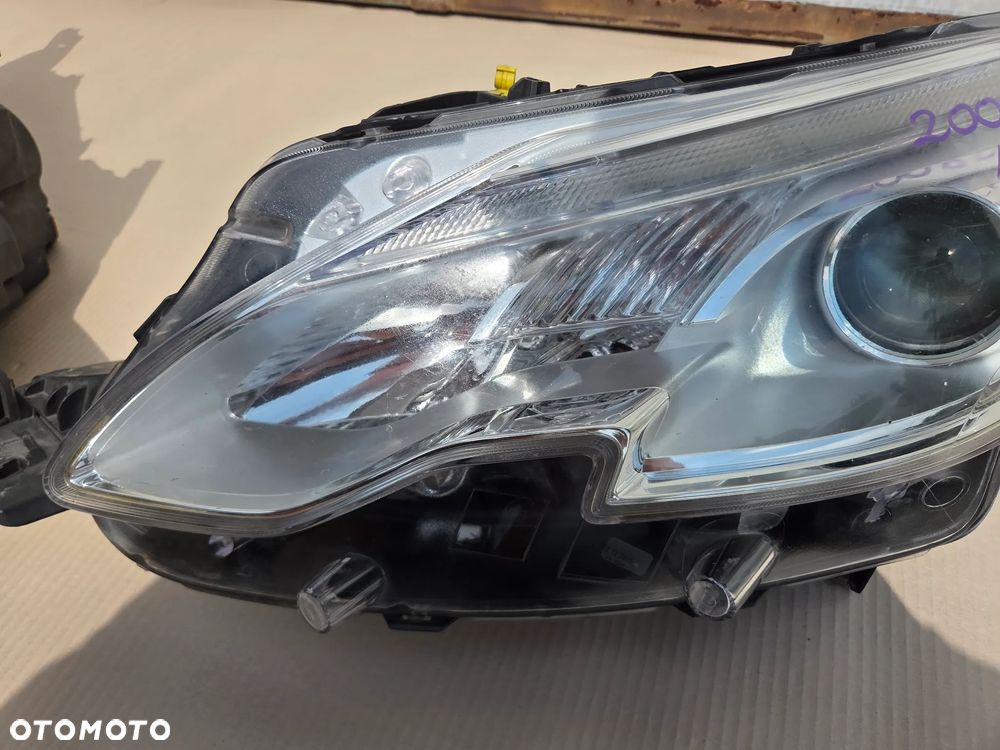 Lampy lampa przednia lewa prawa Peugeot 2008 I   9815405780   9815403080 - 3